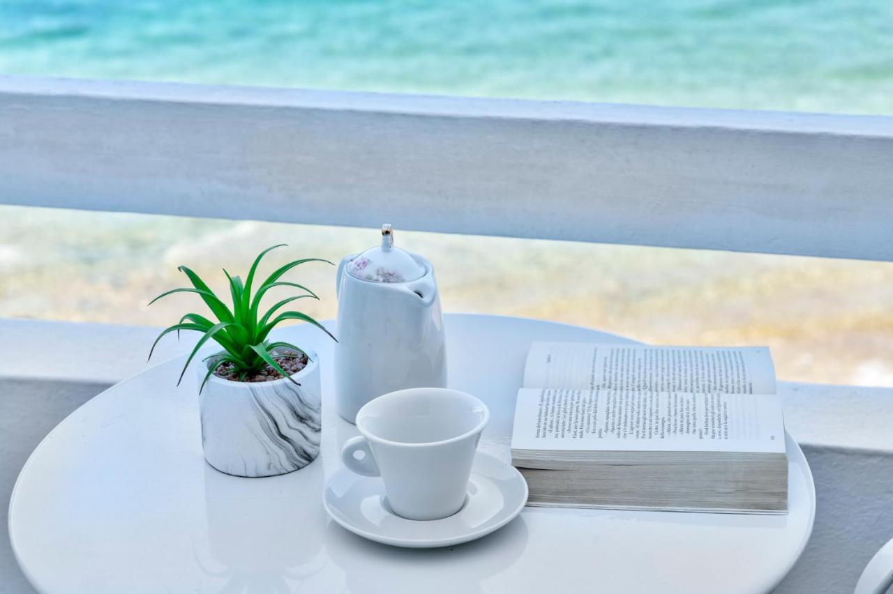 "Di Mare" Hotel & Suites Posidhonía Екстериор снимка