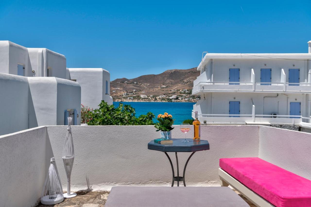 "Di Mare" Hotel & Suites Posidhonía Екстериор снимка