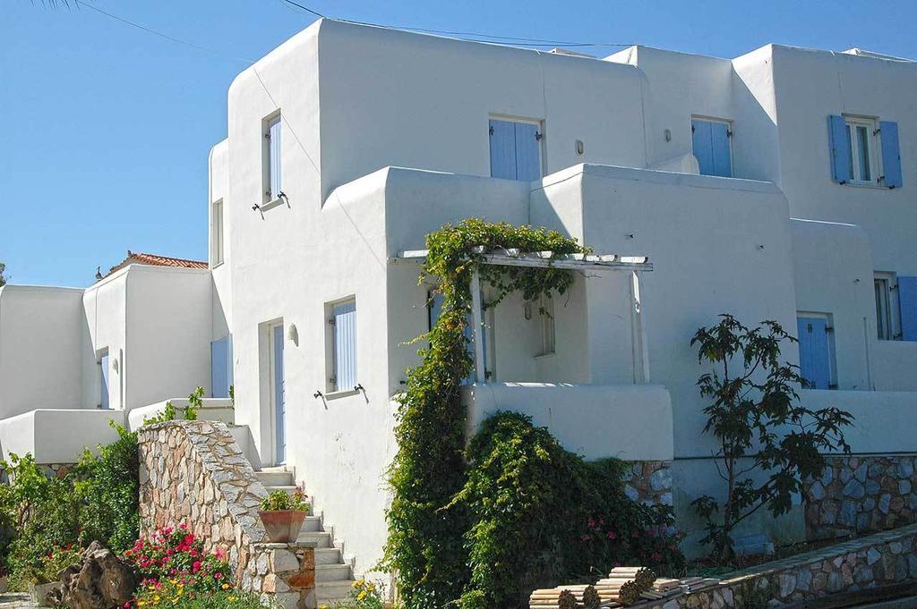 "Di Mare" Hotel & Suites Posidhonía Екстериор снимка