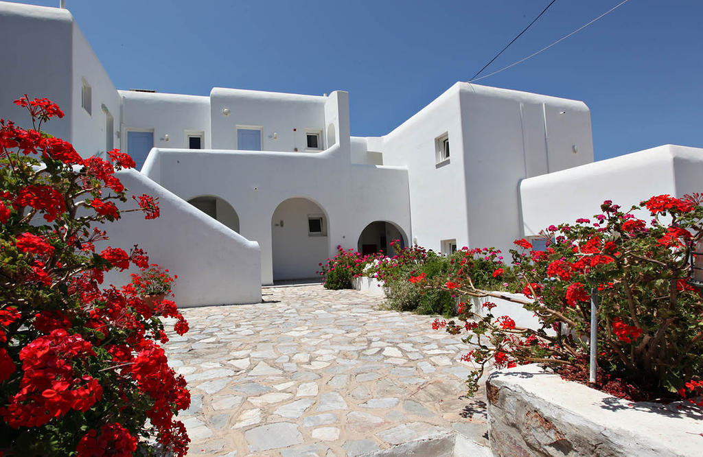 "Di Mare" Hotel & Suites Posidhonía Екстериор снимка