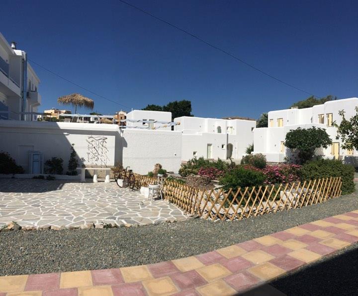 "Di Mare" Hotel & Suites Posidhonía Екстериор снимка