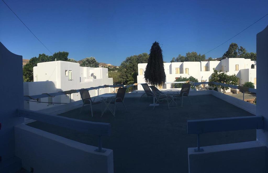 "Di Mare" Hotel & Suites Posidhonía Екстериор снимка
